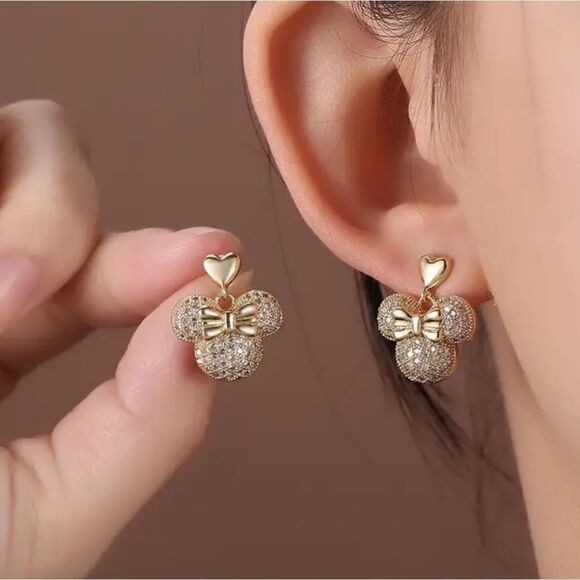 Minnie Mouse Disney Gold Heart Earrings - Picture 2 of 5
